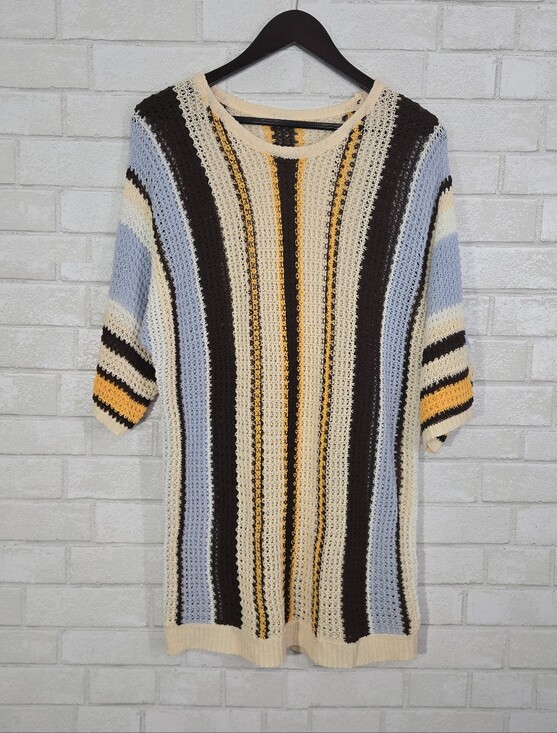 Sweaters - Short sleeve colorful sweater